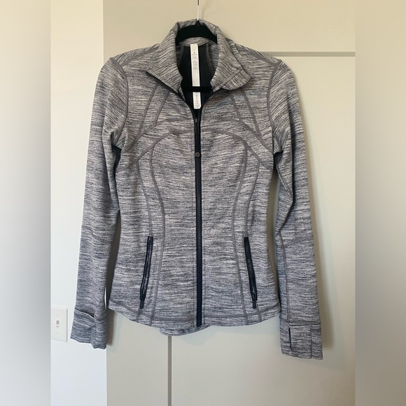 Women’s Lululemon Define Jacket - Picture 1 of 3